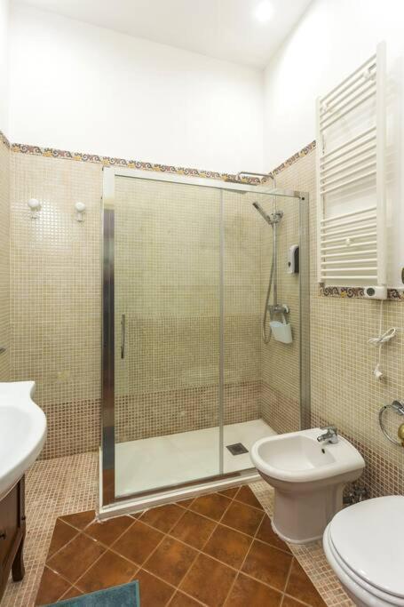 Dimora Donna Vittoria Apartment บารี ภายนอก รูปภาพ
